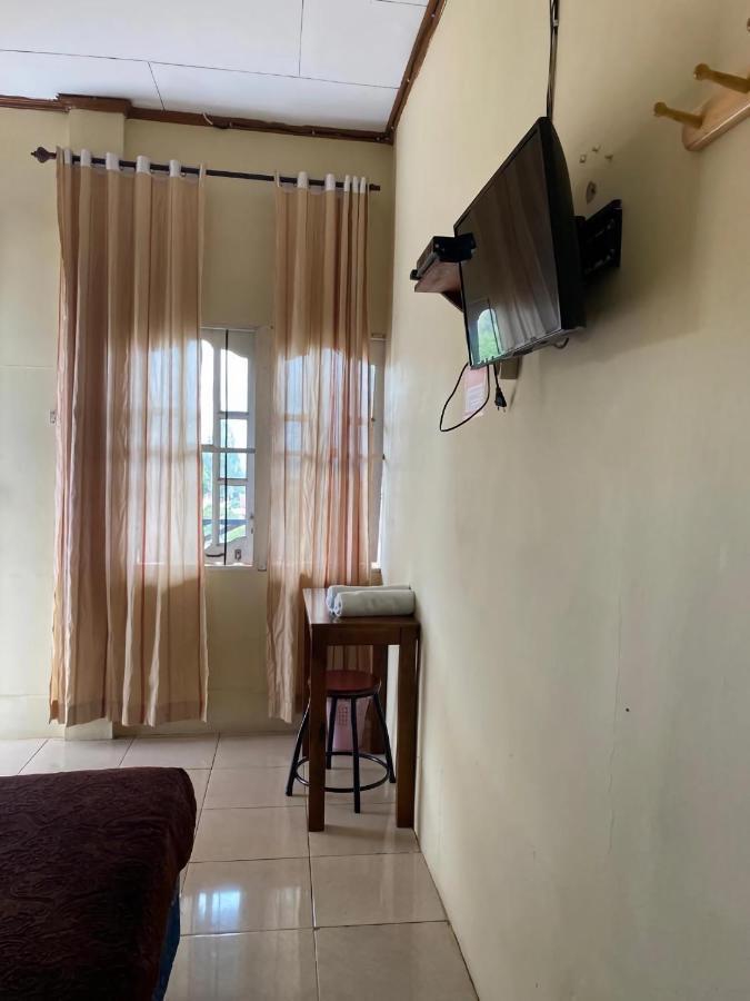 Ron'S Guest House Berastagi Backpacker Rooms Exterior foto